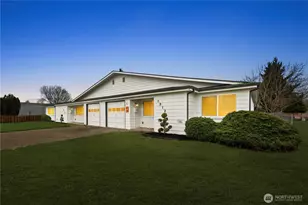 1310 12th Ave NW, Puyallup, WA 98371 - Photo 11