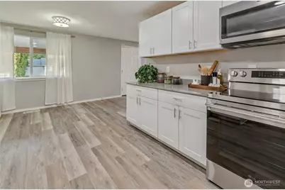 1802 21st St NE, Auburn, WA 98002 - Photo 5