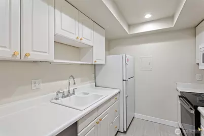 14630 NE 32nd Street #7, Bellevue, WA 98007 - Photo 9