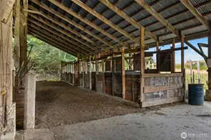 25193 Walker Valley Rd, Mount Vernon, WA 98274 - Photo 23