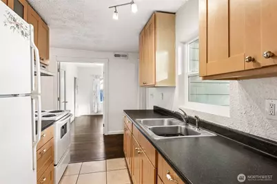 2219 Bush Avenue NW, Olympia, WA 98502 - Photo 15