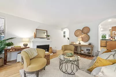 9221 College Way N, Seattle, WA 98103 - Photo 15