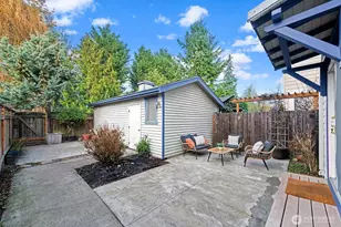 9221 College Way N, Seattle, WA 98103 - Photo 29