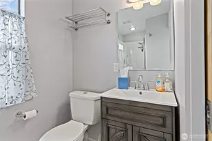 561 Lee St, Seattle, WA 98109 - Photo 25