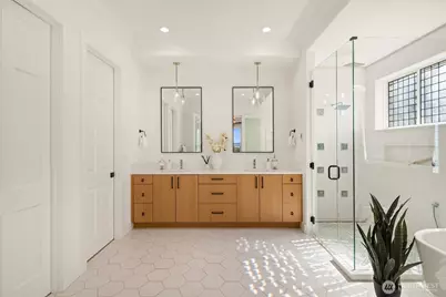 9234 NE 25th Street, Clyde Hill, WA 98004 - Photo 9