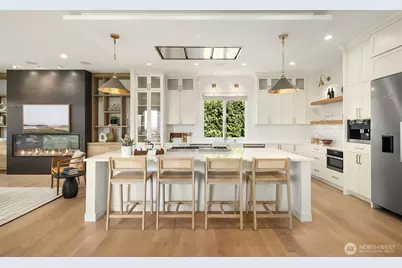 9234 NE 25th Street, Clyde Hill, WA 98004 - Photo 17