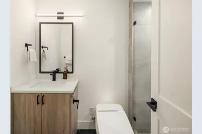 9234 NE 25th Street, Clyde Hill, WA 98004 - Photo 33