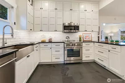 7341 11th Avenue NW, Seattle, WA 98117 - Photo 13