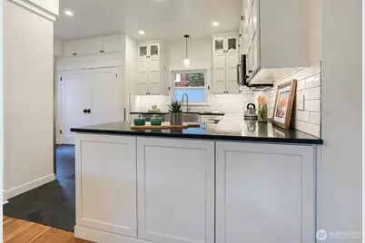 7341 11th Avenue NW, Seattle, WA 98117 - Photo 11