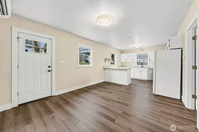 4612 33rd Street NE, Tacoma, WA 98422 - Photo 5