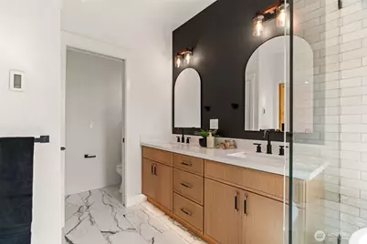 742 N 104th Street, Seattle, WA 98133 - Photo 21