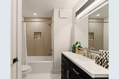 742 N 104th Street, Seattle, WA 98133 - Photo 13