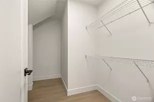 742 N 104th St, Seattle, WA 98133 - Photo 11