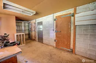 20221 Church Lake Rd E, Bonney Lake, WA 98391 - Photo 33