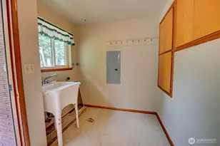 20221 Church Lake Rd E, Bonney Lake, WA 98391 - Photo 15