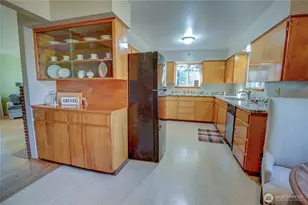 20221 Church Lake Rd E, Bonney Lake, WA 98391 - Photo 11