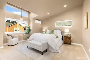 932 N 96th St, Seattle, WA 98103 - Photo 9