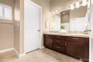 932 N 96th St, Seattle, WA 98103 - Photo 11