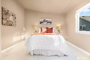 932 N 96th St, Seattle, WA 98103 - Photo 13