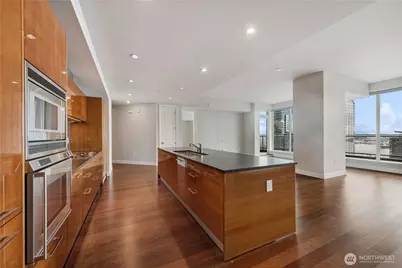 1920 4th Avenue #2702, Seattle, WA 98101 - Photo 7