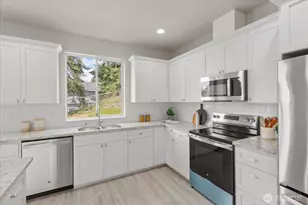 711 S 96th St, Tacoma, WA 98444 - Photo 13