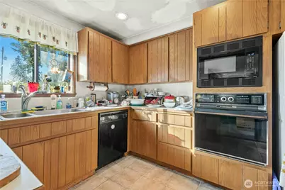 18016 N Park Ave North, Shoreline, WA 98133 - Photo 19