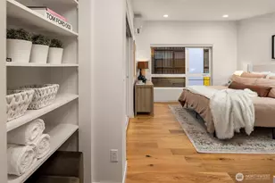 9709 Roosevelt Way NE, Seattle, WA 98115 - Photo 27