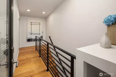 9709 Roosevelt Way NE #A, Seattle, WA 98115 - Photo 29