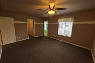 1463 Thompson Cir, DuPont, WA 98327 - Photo 11