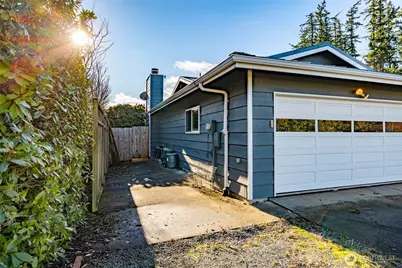 2211 32nd Street, Anacortes, WA 98221 - Photo 5
