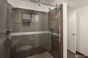 17505 NE 4th Pl, Bellevue, WA 98008 - Photo 29