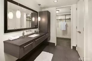 820 Blanchard St, Seattle, WA 98121 - Photo 15