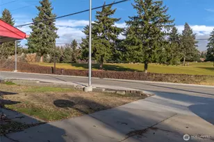 1616 N Baker Ave, East Wenatchee, WA 98802 - Photo 3