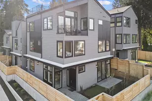 1261 NE 100th St, Seattle, WA 98125 - Photo 3
