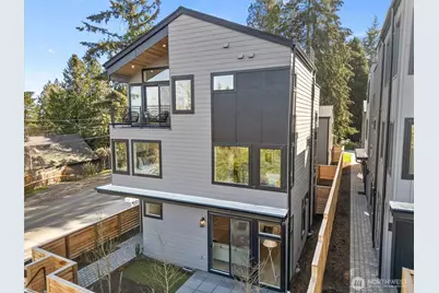 1261 NE 100th Street, Seattle, WA 98125 - Photo 1