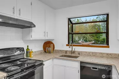 816 N 175th Street #2, Shoreline, WA 98133 - Photo 17