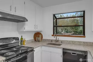 816 N 175th St, Shoreline, WA 98133 - Photo 23