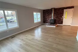 2000 Broadway Ave, Hoquiam, WA 98550 - Photo 11