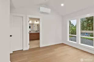 14308 Roslyn Pl N, Seattle, WA 98133 - Photo 15