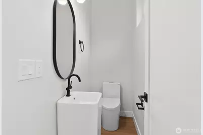 14308 Roslyn Place N, Seattle, WA 98133 - Photo 13