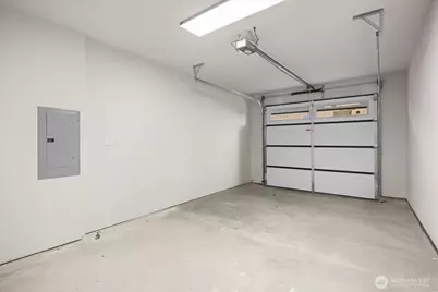 14308 Roslyn Place N, Seattle, WA 98133 - Photo 27