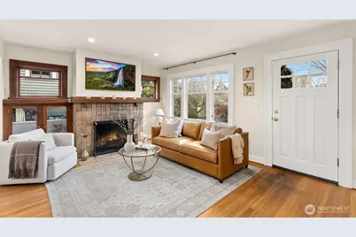 728 33rd Avenue, Seattle, WA 98122 - Photo 3