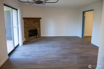 23411 102nd Avenue SE #E107, Kent, WA 98031 - Photo 5