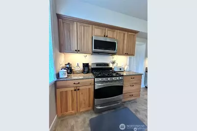 6736 NE 201st Place, Kenmore, WA 98028 - Photo 11