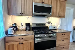 6736 NE 201st Pl, Kenmore, WA 98028 - Photo 11