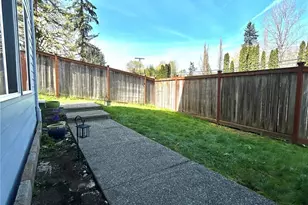 6736 NE 201st Pl, Kenmore, WA 98028 - Photo 5