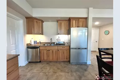 6736 NE 201st Place, Kenmore, WA 98028 - Photo 9