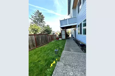 6736 NE 201st Place, Kenmore, WA 98028 - Photo 3