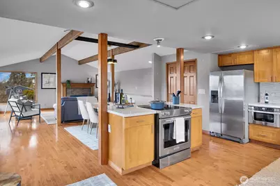 902 7th Avenue S, Edmonds, WA 98020 - Photo 13