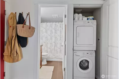 900 Summit Avenue E #303, Seattle, WA 98102 - Photo 15